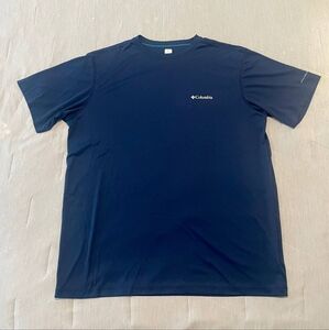 Large Columbia Men's T-shirt